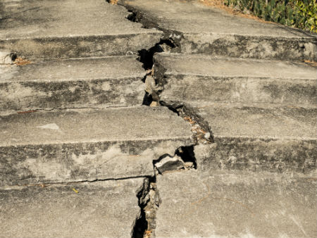 crack in concrete stairs