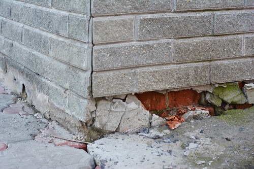 failing house foundation