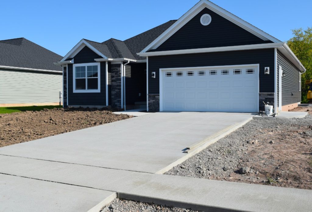 concrete driveway thickness